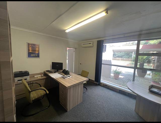 600M² OFFICE FOR SALE IN THREE RIVERS PROPER